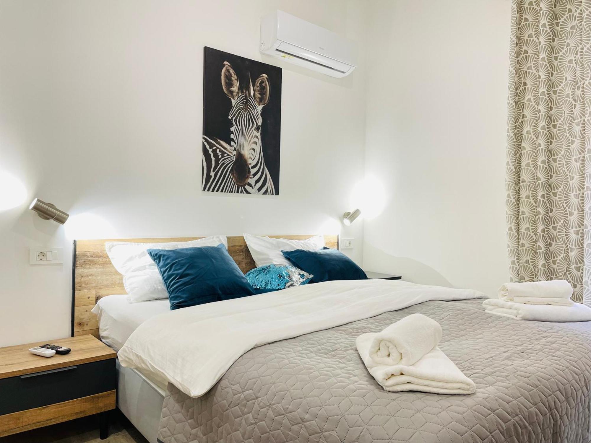 Astraluxe Apartment