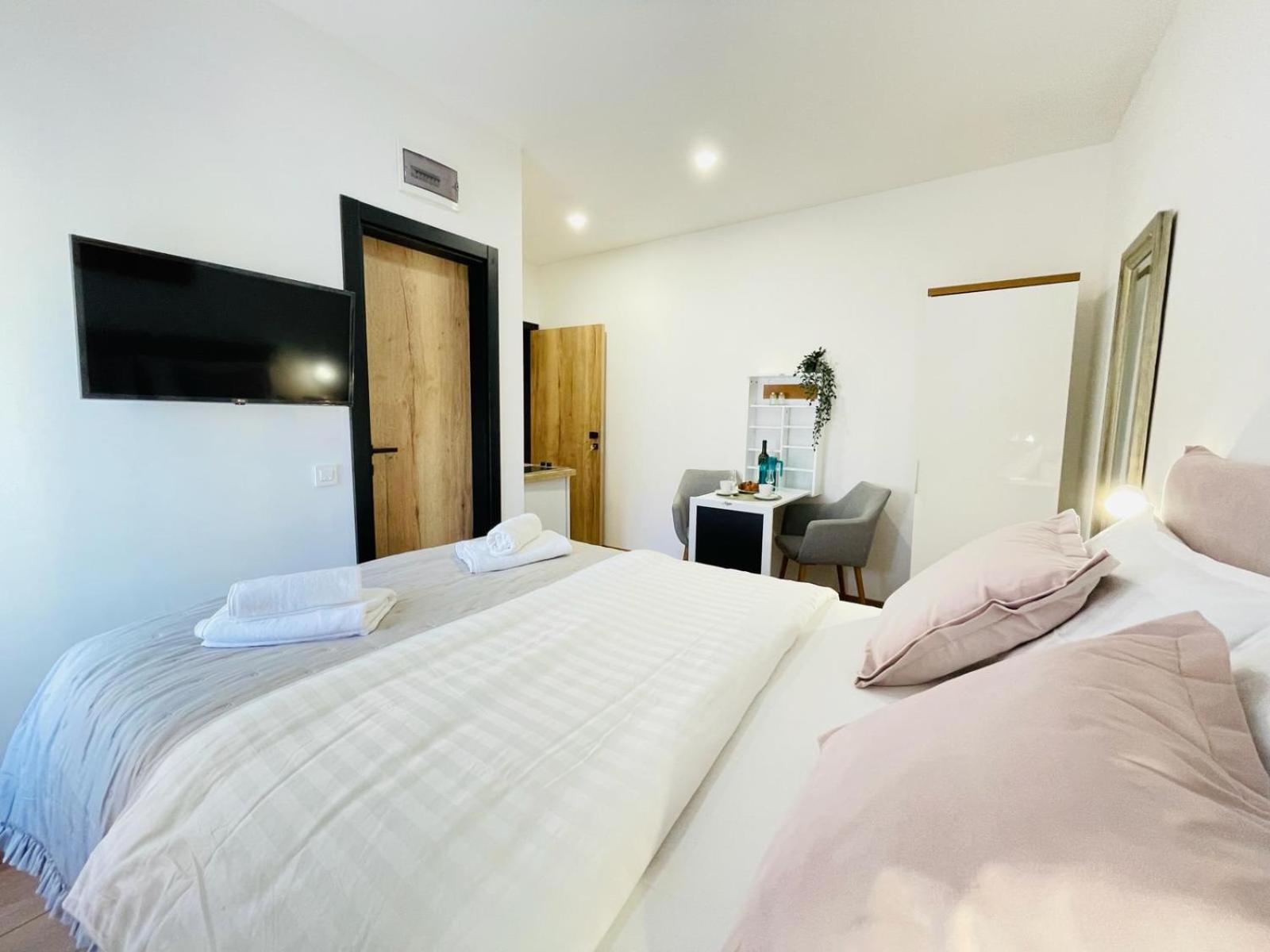 Astraluxe Apartment