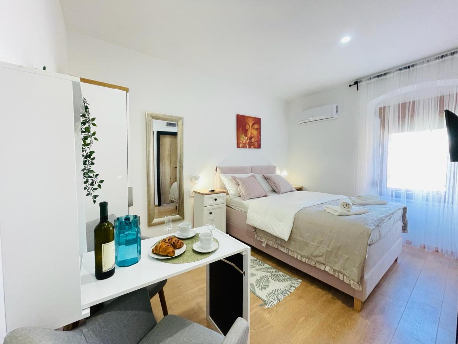 Apartment Astraluxe *